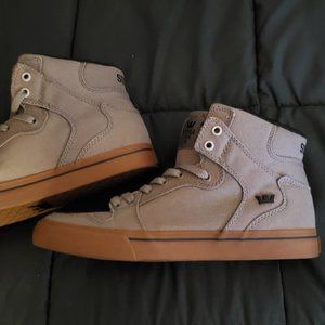 Supra High Tops (Storm grey) Size 9.5